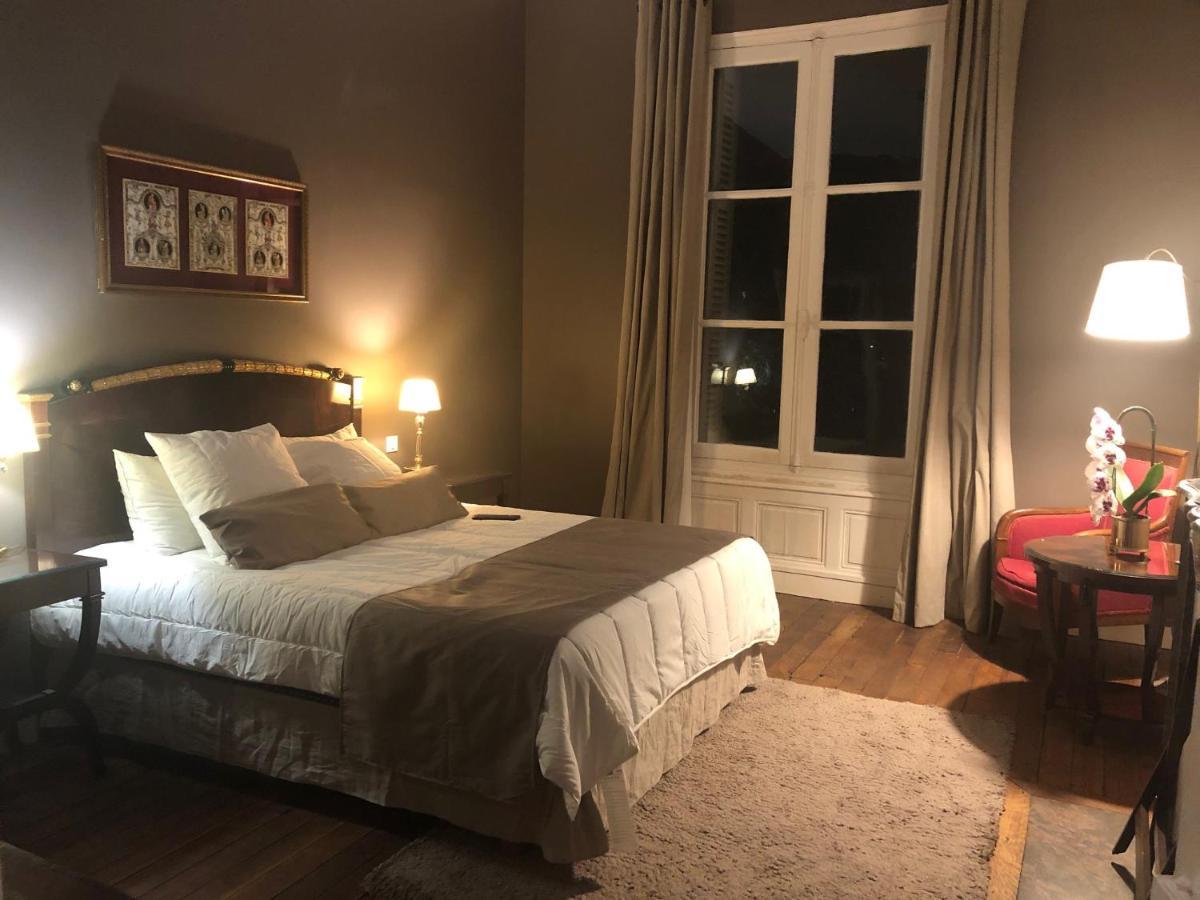 Bed and Breakfast La Grande Carree Saint-Cyr-sur-Loire Pokoj fotografie