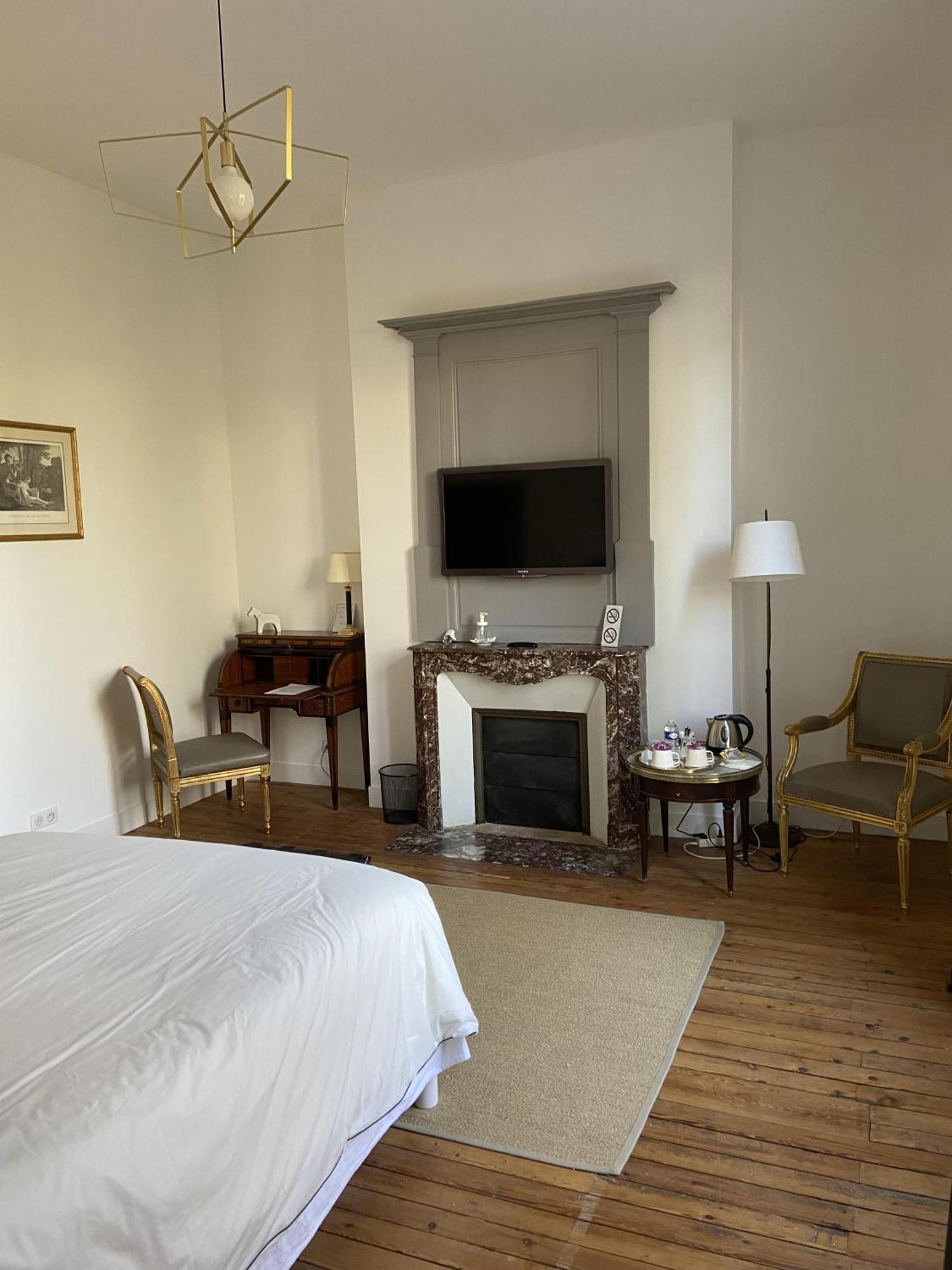 Bed and Breakfast La Grande Carree Saint-Cyr-sur-Loire Pokoj fotografie