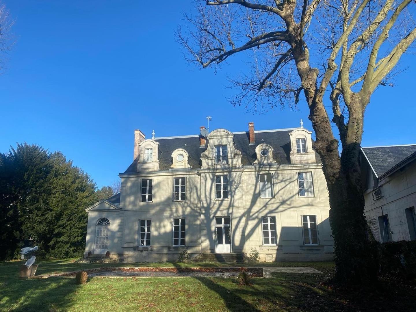 Bed and Breakfast La Grande Carree Saint-Cyr-sur-Loire Exteriér fotografie